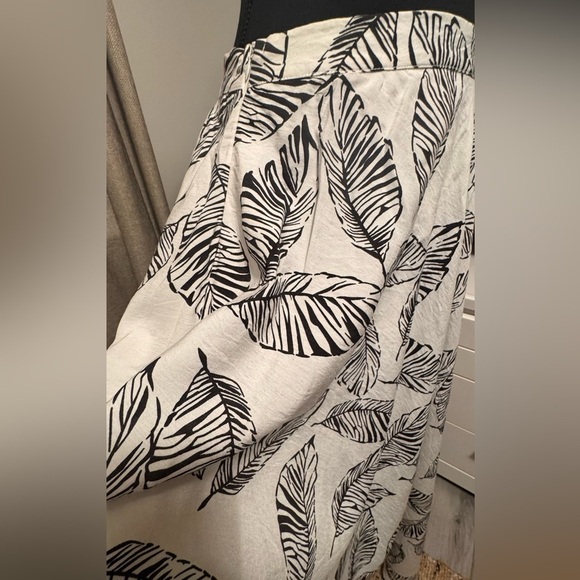 COPY - Flowy Maxi Skirt – great for honeymoon on the beach - Picture 7 of 7